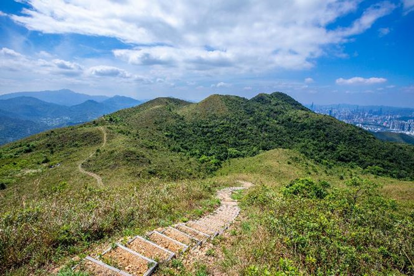 Hong Kong has many easily accessible hiking trails (2024)
