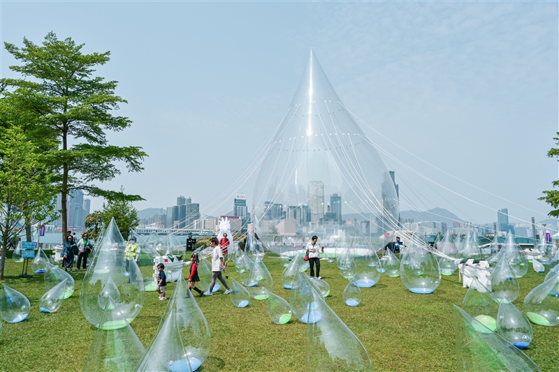 添馬公園提供寬敞的休憩空間 (2024)