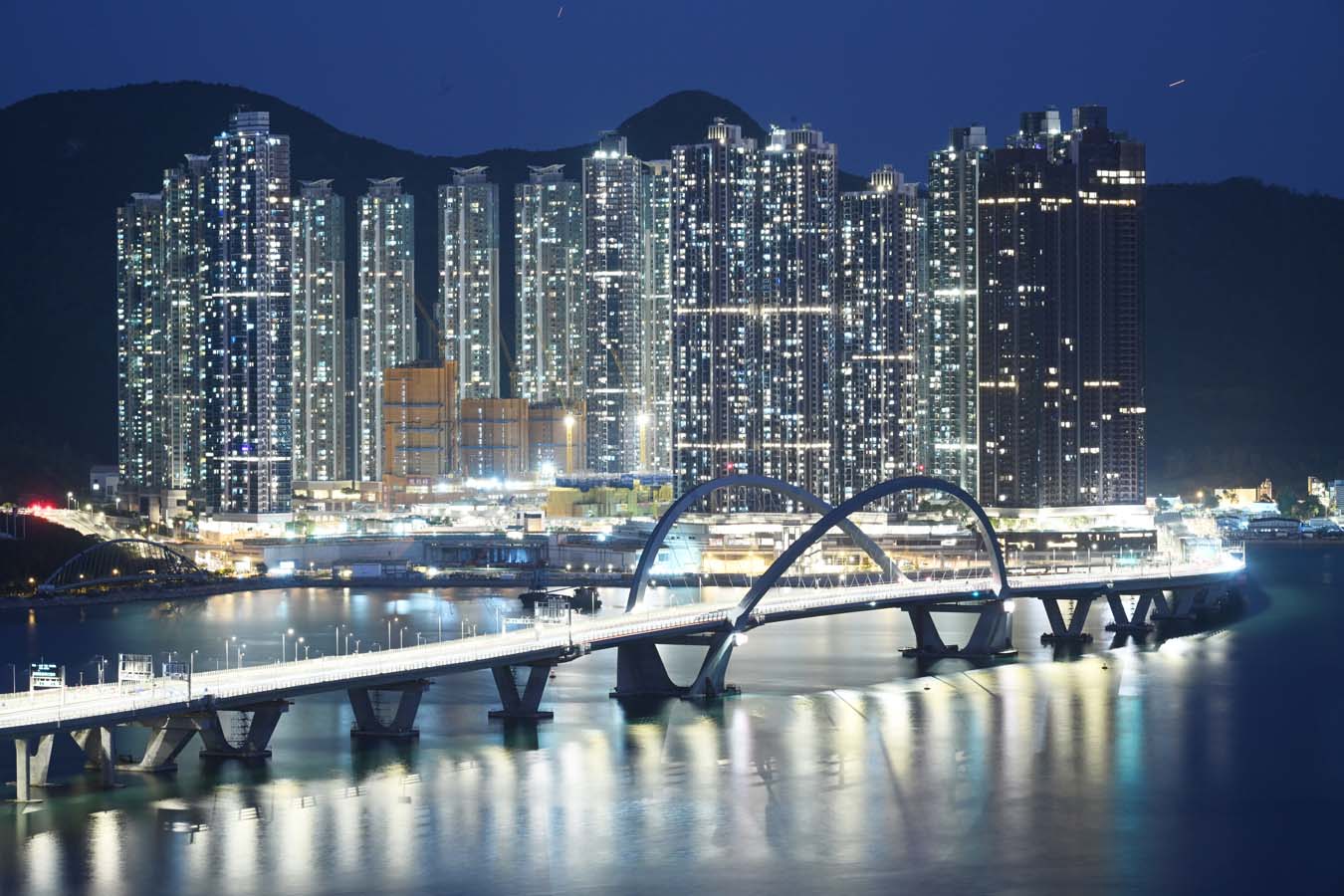 将军澳 - 蓝田隧道及跨湾连接路。(2022)