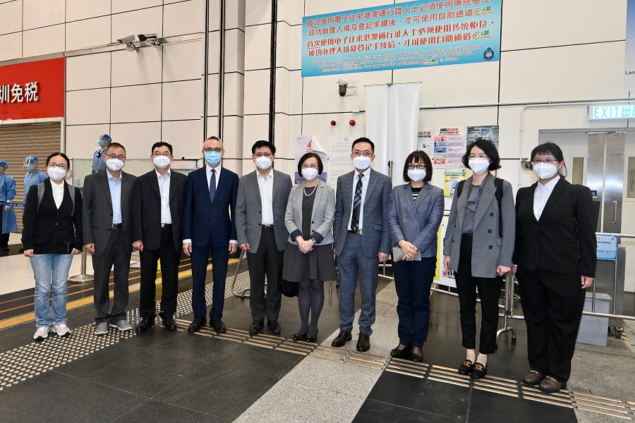 政府呼籲市民進行快測三天