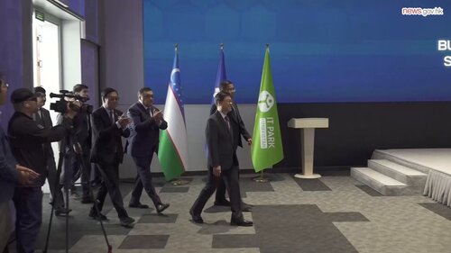 Hong Kong SAR Chief Executive John Lee led a joint Hong Kong-Mainland business delegation and concluded the visit to Uzbekistan on June 5 by learning about the latest developments in the digital economy and cultural preservation of the country. He visited IT Park Uzbekistan, an https://t.co/IYgpLIXyAH