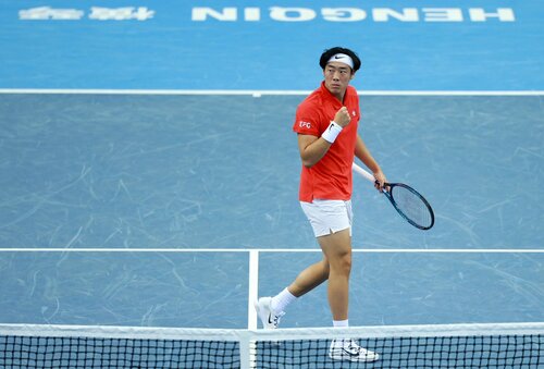 Salute to our athletes! Fencing stars Cheung Ka-long, Ryan Choi, Leung Chin-yu and Lawrence Ng, claimed Hong Kong's first-ever National Games fencing gold medal by winning the Men's Foil Team competition at Kai Tak Arena yesterday (Nov 19). Adding to Hong Kong's record medal https://t.co/jBqOq9wToa