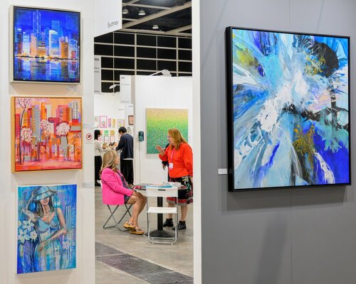 Hong Kong’s art scene came alive at the 13th edition of Affordable Art Fair (May 14-17). Held at the Hong Kong Convention and Exhibition Centre under the theme “See Art. Love Art. Own Art.”, the fair featured 106 exhibitors from 19 countries and regions, bringing together https://t.co/Uk2evaCbeb