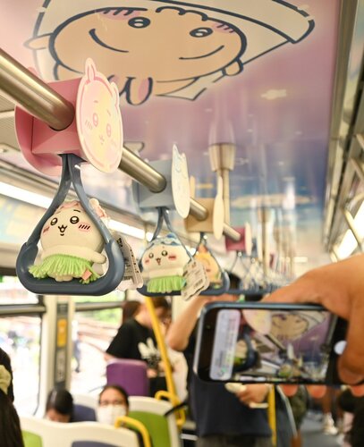 This summer, the "CHIIKAWA ARTIVERSE" themed Light Rail will be running on weekends from Jul 25 to Aug 30, bringing your favourite Japanese anime characters to life on the move! What to expect: Glow-in-the-dark starry exteriors – a magical sight day or night; adorable themed https://t.co/rmTCqd5zC0