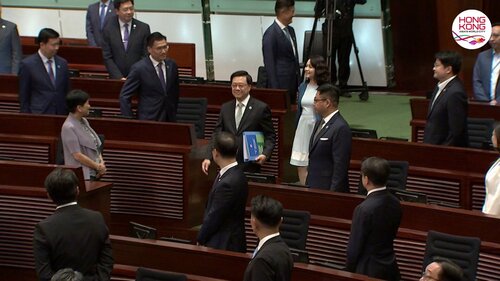 “Thumbs up” for Hong Kong’s First Five Year Plan! The heads of three major international business chambers in Hong Kong welcomed the city’s new blueprint for social and economic development, saying it provides companies and investors with greater certainty, clearer direction and https://t.co/ZGEHhKJjfk