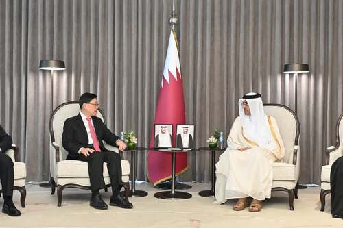 Partners for business success! A Hong Kong delegation, led by HKSAR Chief Executive John Lee, successfully wrapped up its visit to Qatar (May 10-12) with the signing of 35 bilateral accords covering a wide variety of sectors as well as a new arrangement allowing HKSAR passport holders to visit Qatar visa-free for up to 30 days. Mr Lee also met Qatar's government and business leaders to promote Hong Kong’s advantages and opportunities. Visiting Hamad International Airport in Doha, he learnt about an autonomous vehicle pilot project designed by a Mainland Chinese firm with its headquarters in Hong Kong. Now in Kuwait for its second leg, this delegation visit marks the first time for Mr Lee to lead Mainland enterprises on an outbound mission, leveraging Hong Kong's strengths under the "one country, two systems" principle in connecting the Mainland and the world.  https://www.info.gov.hk/gia/general/202505/12/P2025051200927.htm  #hongkong #brandhongkong #asiasworldcity #MiddleEast #Qatar