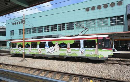 Ride the train with Chiikawa and friends😍! Hong Kong’s MTR will run the “CHIIKAWA DAYS Themed Light Rail” from Jul 12 to Aug 31 to coincide with its “CHIIKAWA DAYS” Exhibition (Aug 1-24) at K11 MUSEA and Tsim Sha Tsui Harbourfront, presenting the cute Japanese anime characters Chiikawa, Hachiware, Usagi and friends who are taking Asia by storm. CHIIKAWA scenes will adorn the trains, inviting passengers into their whimsical world, offering photo ops and spreading joy📷.   #hongkong #brandhongkong #asiasworldcity #megaevents #megaHK #chiikawa