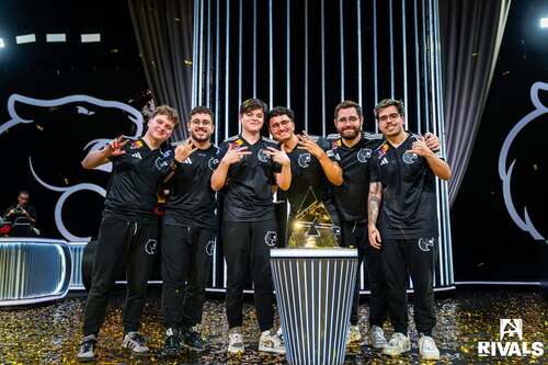 🎮BLAST Premier Hong Kong Rivals 2025於亞洲國際博覽館圓滿落幕（11月16日），為期三天的賽事吸引逾三萬名觀眾入場觀賽，進一步鞏固香港作為國際大型體育盛事之都的地位。✨作為香港歷來規模最大的電競賽事，同時亦是首個獲得「M」品牌認證的電競比賽，本次賽事匯聚八支世界頂尖戰隊，爭奪總值一百萬美元的獎金。賽事總冠軍由巴西戰隊FURIA奪得。  相片： 中國香港電競總會 Esports Association of Hong Kong, China  #香港 #香港品牌 #亞洲國際都會 #盛事之都 #盛事香港 #活力澎湃 #電競 #BLAST #M品牌