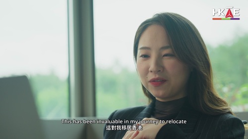 “I’m here because Hong Kong is whatever you envision it to be — you are the curator of your own life here,” says Serina Suzuki, Associate Banker.✨ From Japan to Hong Kong, Serina has built her career at a leading global financial institution, thriving in a city that celebrates diversity and ambition. With world-class education, unparalleled international finance opportunities, and a dynamic, multicultural environment, Hong Kong empowers her to achieve on a global scale and pursue long-term growth. Blending work and leisure, she hikes mountain trails and explores cutting-edge art, enjoying a city that balances business and lifestyle. Watch the video to discover how Hong Kong turns ambition into achievement.🌟  Video: Hong Kong Talent Engage 香港人才服務辦公室  任職投資銀行經理的鈴木芹奈（Serina）表示：「我在這裡，因為香港能成就你想像中的任何可能；你可以在這策劃自己的人生。」 ✨從日本到香港，Serina在一間全球領先的國際金融機構展開職業生涯。香港擁有世界級教育、無可比擬的國際金融機遇，以及充滿活力的多元文化環境，是人才開拓全球機遇和實現長遠發展的理想地。Serina工作與生活並行，閒暇時喜愛登山及欣賞藝術，盡情體驗這座融合商業與生活魅力的城市。立即觀看影片，了解香港如何助力全球人才將抱負化為成就。🌟  影片：香港人才服務辦公室  #hongkong #brandhongkong #asiasworldcity #hongkongtalentengage #HKTE #香港 #香港品牌 #亞洲國際都會 #香港人才服務辦公室 #人才