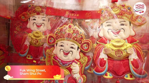 🐎Prepare to enter the #YearoftheHorse next Tuesday (Feb 17)! See how Hong Kong is gearing up to welcome the Lunar New Year with festive displays and traditions to ensure a happy, healthy and prosperous year ahead.🧧 From flower markets and handcrafted lanterns🏮 to the lively Lunar New Year Fair at Victoria Park, these cherished customs highlight the city’s festive spirit. Take a look: 🌟  #hongkong #brandhongkong #asiasworldcity #YearofTheHorse #CNY