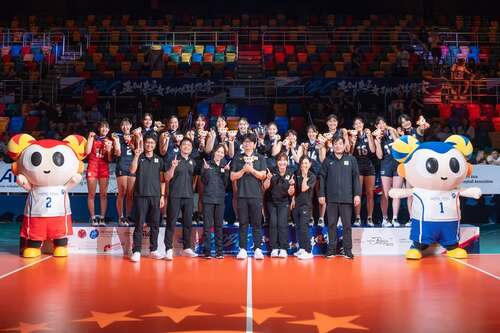 一連多日的精彩排球賽事在香港圓滿落幕！🏐🔥2026亞洲東區女子排球錦標賽於8月11至16日在伊利沙伯體育館舉行，來自亞洲東區的7支頂尖隊伍同場競技，爭奪冠軍殊榮。主隊中國香港在賽事中全力以赴，與韓國隊上演3局激戰，最終取得第4名。壓軸決賽同樣緊張刺激，日本隊以3-0勇奪今屆冠軍，中國隊獲得亞軍。感謝一眾運動員的精彩發揮，成就一場難忘的排球盛會！👏  相片：中國香港排球總會  #香港 #香港品牌 #亞洲國際都會 #活力澎湃 #排球 #2026亞洲東區女子排球錦標賽