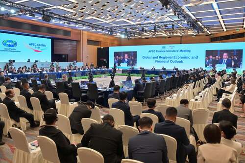 Historic occasion for the Hong Kong Special Administrative Region (HKSAR) as the Asia-Pacific Economic Cooperation (APEC) Finance Ministers' Meeting 2026 gets underway in the city for the first time (Oct 20). Finance ministers and representatives from APEC member economies and international organisations gathered yesterday for the start of the two-day event, aiming to strengthen economic and financial co-operation across the Asia-Pacific. Key topics included the global and regional macroeconomic outlook, fiscal policies supporting households, digital infrastructure financing, and financial access for all. HKSAR Financial Secretary Paul Chan highlighted Hong Kong's role as a "super connector" and "super value-adder", leveraging its unique advantages under "one country, two systems" to connect capital, technology and projects across the region, fostering more resilient, sustainable and inclusive growth.  Delegates also took time to explore Hong Kong's cultural heritage and vibrant cityscape through visits to the Xiqu Centre, the Peak, the Chinese Culinary Institute and Ocean Park, experiencing the city’s blend of tradition and modernity. https://www.info.gov.hk/gia/general/202610/20/P2026102000247.htm   #hongkong #brandhongkong #asiasworldcity #APEC #FinanceMinistersMeeting2026 #FMM2026