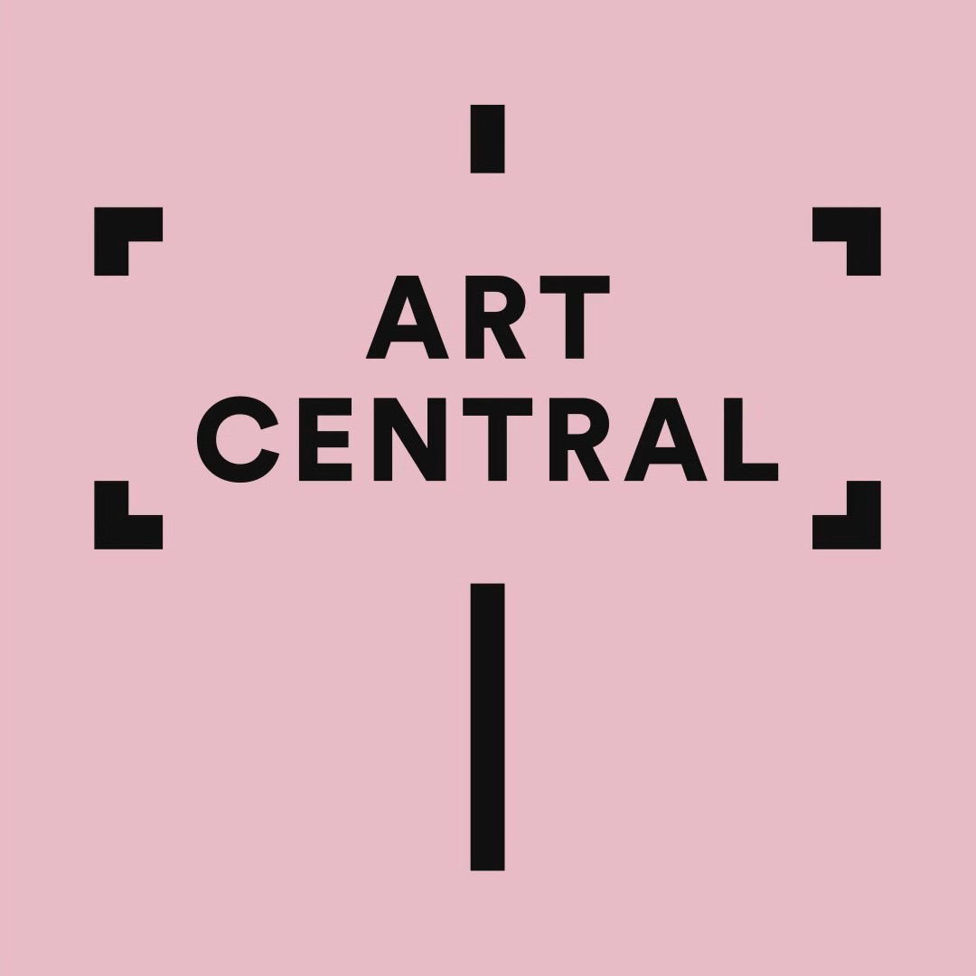 FIND YOUR INSPIRATION AT ART CENTRAL  ART CENTRAL激發藝術創意與靈感   Art Central , one of the most anticipated annual art fairs in the region, returns for a seventh edition (May 26-29), featuring more than 50 galleries and a line-up of interactive installations, experimental films, performances and art tech talks. This year’s event at the Hong Kong Convention and Exhibition Centre adds an extra twist of Cantonese culture across three sectors, which are named after colloquial Cantonese terms.   🧡 Chung Dim (“centre point” or “中點”) Central Galleries focus on leading international contemporary artists.  💙 Gwo Wai (過位) Curated Booths take inspiration from how performers cross paths onstage in Cantonese operas.  💜 Duk Dak (“unique” or “獨特”) Solo Presentations looks at individual emerging and established artists, including Gizella Rákóczy, a central figure in Hungarian art, and Hong Kong artist Wong Sze-wai, who addresses memory loss.  萬眾期待的第七屆 Art Central 藝術展(26/5-29/5)網羅超過50間藝廊，連同一系列藝術講座、錄像放映、表演及裝置藝術，將一連4 日於 Hong Kong Convention and Exhibition Centre 香港會議展覽中心舉行。三個展區分別加入廣東特色元素，並以廣東話常⽤語命名，包括：  🧡 「中點」藝廊區，主要展出國際知名藝術家的作品。  💙「過位」策展攤位區，以傳統粵劇術語命名，展⽰藝術家如何從跨平台中汲取靈感，發揮創意。  💜「獨特」個⼈展區，展示新晉及著名藝術家的嶄新創作，不要錯過匈牙利藝術家 Gizella Rákóczy的作品，以及本地新星黃詩慧如何回應記憶的喪失和重溯的過程。  #hongkong #brandhongkong #asiasworldcity #art #artandculture #artcentral #ArtCentral2022 #香港 #香港品牌 #亞洲國際都會 #文化 #藝術