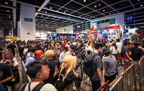 Anime fans assembled for the 26th Ani-Com & Games Hong Kong (Jul 25-29) with cosplayers, collectors and performers eager to demonstrate their enthusiasm for manga culture at the Hong Kong Convention and Exhibition Centre. This five-day extravaganza brought together the best of animation, comic and games pop culture, and the must-see Hong Kong Art Toys Expo, showcasing diverse collections by various artists. ✨  在香港會議展覽中心舉行的「第26屆香港動漫電玩節」（7月25至29日），吸引無數動漫迷、cosplayer、收藏家及表演者聚首一堂，盡情展現對動漫文化的熱愛。這場一連五日的年度盛事匯聚全球頂尖動畫、漫畫及遊戲精品，更設「香港國際潮玩博覽」，展出多位藝術家的獨特作品，讓粉絲大飽眼福！✨  #hongkong #brandhongkong #asiasworldcity #megaevents #megaHK #ACGHK2025 #香港 #香港品牌 #亞洲國際都會 #盛事之都 #盛事香港 #香港動漫電玩節