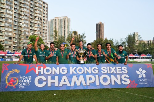 Master blasters! Pakistan smashed their way to victory at the Hong Kong Cricket Sixes, beating Kuwait in the Cup Final at Tin Kwong Road Recreation Ground yesterday (Nov 9). Earlier, host Hong Kong, China delighted the capacity crowd with a stunning performance hitting 30 runs off the final over to defeat Bangladesh in the Plate Final while Sri Lanka beat the United Arab Emirates in the Bowl Final.   強勢進擊！「香港六人板球賽」昨日（11月9日）在天光道遊樂場舉行決賽，巴基斯坦隊在盃賽決賽中擊敗科威特隊，勇奪冠軍。此前，東道主中國香港隊於碟賽決賽中上演驚人逆轉，最後一局力搶30分擊潰孟加拉隊，令全場觀眾雀躍萬分；斯里蘭卡隊則在碗賽決賽中戰勝阿聯酋隊。  @hkcricket   #hongkong #brandhongkong #asiasworldcity #HKSixes #HK6 #Cricket #megaevents #megaHK #香港 #香港品牌 #亞洲國際都會 #HKSixes #HK6 #板球 #盛事之都 #盛事香港