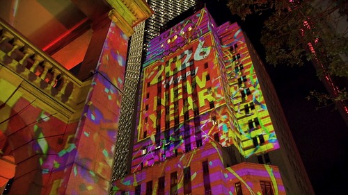 Happy New Year!🎉 See how a lively crowd of locals and tourists welcomed the arrival of 2026 in Hong Kong by joining a New Year Countdown and enjoying a music and light show at Chater Road pedestrian zone in Central (Jan 1), while other festive gatherings took place across the city.🎊 Building on the achievements of last year, including the grand opening of Kai Tak Sports Park in March 2025, Hong Kong is looking forward to another blockbuster year of major sports and entertainment events to attract even more visitors to the city. Here's to a 2026 filled with positive energy, care, and peaceful blessings!🌟  Video: Hong Kong Tourism Board @discoverhongkong   新年快樂！🎉大批市民與旅客於1月1日於中環遮打道行人專用區，參與跨年倒數活動並欣賞音樂光影匯演；多區亦有節慶活動，迎接2026年。🎊香港於2025年在舉辦體育娛樂活動上取得理想成果，包括3月開幕的啟德體育園，在新一年將準備迎接多項精彩的大型體育及娛樂盛事，吸引更多旅客到訪。祝願2026年充滿正能量、關愛和平安！🌟  影片：香港旅遊發展局  #hongkong #brandhongkong #asiasworldcity #megaevents #megaHK #happynewyear #香港 #香港品牌 #亞洲國際都會 #活力澎湃 #盛事之都 #盛事香港 #新年