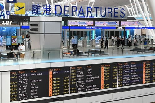 Get ready for a new experience at Hong Kong International Airport!✈️✨ The expanded Terminal 2 (T2) officially opened (May 27), marking another milestone for the city's multi-award winning airport. Spanning 300,000 square metres, T2 is designed for leisure travel and offers a smoother, "smarter" experience, with eight check-in aisles, 68 express self-bag drop counters, 58 smart check-in kiosks and 108 hybrid check-in counters in the departures hall. From check-in to immigration clearance, every step is made more seamless with smart technology, further strengthening Hong Kong’s position as a global aviation hub.  在香港國際機場展開全新旅程體驗！✈️✨二號客運大樓離港設施已於5月27日正式啟用，為這個屢獲殊榮的國際機場帶來另一里程碑。二號客運大樓面積達300,000平方米，定位休閒旅遊，善用智能科技提升旅客體驗，令出行流程更順暢便捷。離港大堂設有8條登記通道、68個特快行李託運櫃檯、58部自助登記櫃檯及108個混合登記櫃檯，讓旅客由辦理登機手續到出入境檢查，每一步都更無縫、更高效，進一步鞏固香港作為國際航空樞紐的地位。  #hongkong #brandhongkong #asiasworldcity #HKIA #香港 #香港品牌 #亞洲國際都會 #香港國際機場 #二號客運大樓