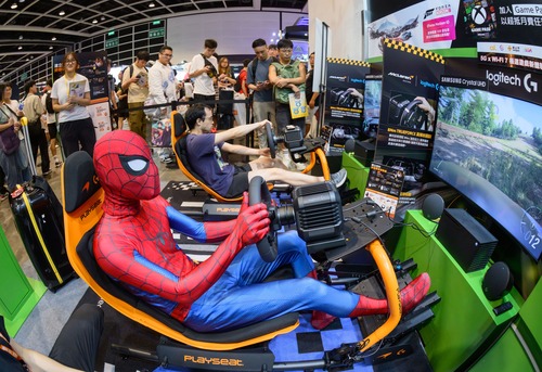The pop culture party is on!🎉 The 27th Ani-Com & Games Hong Kong has taken over the Hong Kong Convention and Exhibition Centre and it’s the biggest one yet! Running until Jul 28, the venue is buzzing with anime lovers, gamers and collectors from all over. With 201 exhibitors, 689 individual participants and an international lineup featuring 55 top art toy designers + 10 world-class master comic artists, this is where creativity meets fandom at its finest! Don't miss out on the ultimate pop culture extravaganza — head down to HKCEC before it wraps up tomorrow!✨   流行文化熱潮持續升溫！🎉第27屆香港動漫電玩節現正於香港會議展覽中心盛大舉行（展期至7月28日），規模創歷屆新高。場內匯聚來自各地的動漫迷、電玩迷及收藏愛好者，氣氛熾熱。今屆活動雲集201個參展商及689名創作者，並帶來強勁國際陣容，包括55位頂尖潮玩設計師及10位世界級漫畫大師，為一眾動漫電玩迷帶來滿滿驚喜。盛事明日閉幕，把握最後機會親臨灣仔會展，感受動漫電玩的魅力！✨  #hongkong #brandhongkong #asiasworldcity #megaevents #megaHK #ACGHK2026 #香港 #香港品牌 #亞洲國際都會 #盛事之都 #盛事香港 #香港動漫電玩節2026