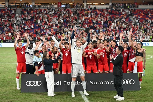 Hong Kong completed a successful summer of high-profile soccer.⚽🔥 The Audi Football Summit 2026 delivered a thrilling night of action in the air-conditioned comfort of the all-weather Kai Tak Stadium, where more than 38,000 fans turned up to watch German giants Bayern Munich edged past Premier League contenders Aston Villa 2-1 (Aug 7). Luis Diaz scored the decisive second goal in the second half as Bayern held on for a 2-1 victory. It was the third world-class pre-season football friendly match at the stadium in the space of just 10 days.  香港今夏連場矚目足球盛事圓滿舉行！⚽🔥「奧迪足球峰會2026」於8月7日在全天候設計、環境舒適的啟德主場館上演，吸引逾38,000名球迷入場，見證德甲豪門拜仁慕尼黑以2：1擊敗英超勁旅阿士東維拉。拜仁球員迪亞斯（Luis Diaz）於下半場攻入關鍵第2球，協助球隊守住勝局。這場賽事亦是啟德主場館短短10日內舉行的第3場世界級季前足球友誼賽。  #hongkong #brandhongkong #asiasworldcity #megaevents #megaHK #footballsummit2026 #香港 #香港品牌 #亞洲國際都會 #盛事之都 #盛事香港 #足球峰會2026