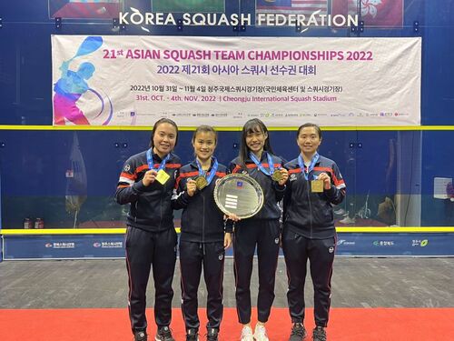 Congratulations to Hong Kong's squash players on winning the women's gold medal and the men's bronze medal at the 21st Asian Team Squash Championships (Oct 31-Nov 4) in Cheongju, South Korea.   Team Hong Kong defeated Malaysia 2-1 to clinch the women's title, while Team Hong Kong finished third in the men's event after losing to Kuwait in the semi-final.   Photo: Hong Kong Squash    #hongkong #brandhongkong #asiasworldcity #dynamichk #Squash #AsianTeamSquashChampionships
