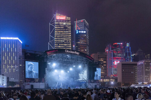 The biggest outdoor music and arts festival in town is set to return to Central Harbourfront next year (3-5 Mar) after a three-year hiatus. BuzzFeed called it “Asia’s answer to Coachella”, while two-time Clockenflap performer Nile Rodgers named it as his favourite festival globally. Stay tuned for details of artists and ticketing arrangements. https://lnkd.in/gRbqpvTR   #hongkong #brandhongkong #asiasworldcity #artsandculture #Clockenflap #music 