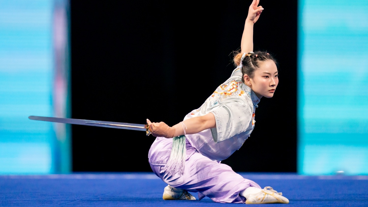 沈曉榆於成都舉行的第十二屆世界運動會武術女子長拳劍術槍術全能項目奪金 (2025) 相片: 中國香港體育協會暨奧林匹克委員會
